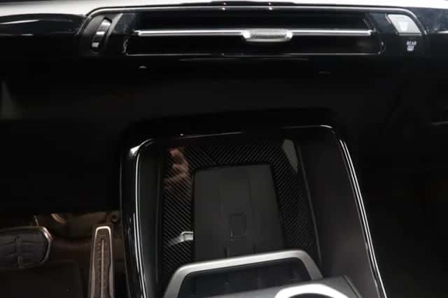 BMW iX1 (2023) thumbnail 12