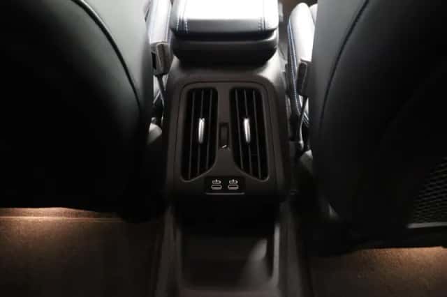 BMW iX1 (2023) thumbnail 17