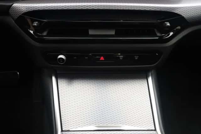 BMW 3-Serie (2024) thumbnail 14