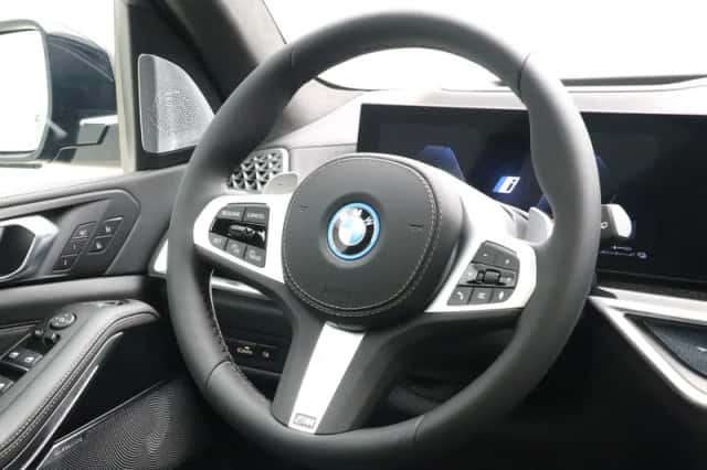 BMW X5 (2026) thumbnail 2