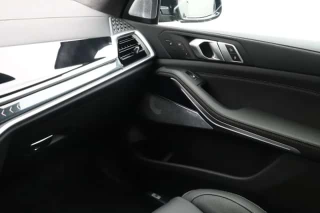 BMW X5 (2026) thumbnail 15