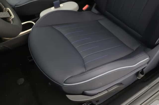 MINI Cooper (2025) thumbnail 14