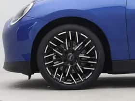 MINI Cooper (2025) thumbnail 16