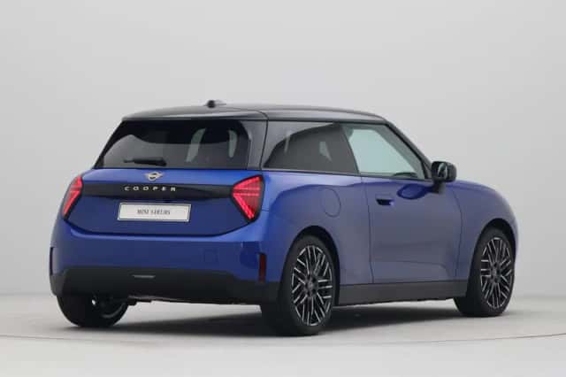 MINI Cooper (2025) thumbnail 8