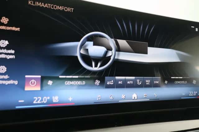 BMW i5 (2026) thumbnail 12