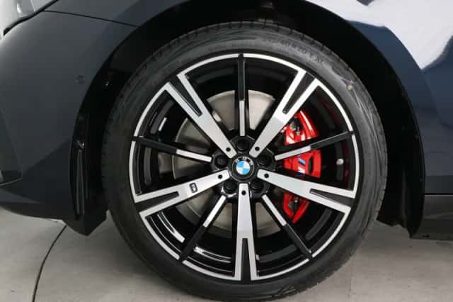 BMW i5 (2026) thumbnail 21