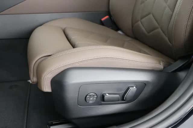 BMW i5 (2026) thumbnail 24