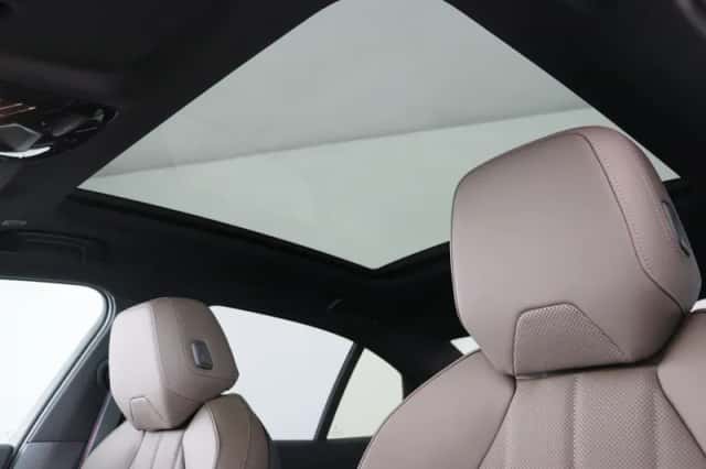 BMW i5 (2026) thumbnail 25