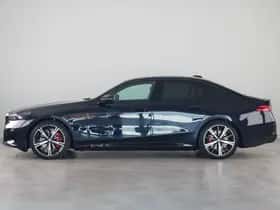 BMW i5 (2026) thumbnail 8