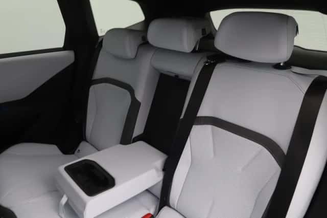 BMW iX3 (2026) thumbnail 16