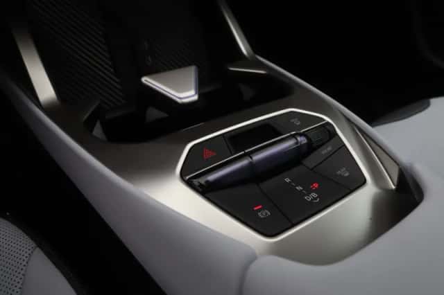 BMW iX3 (2026) thumbnail 17