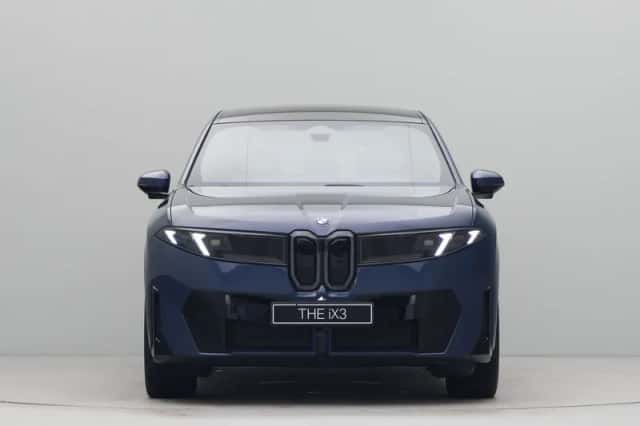 BMW iX3 (2026) thumbnail 5