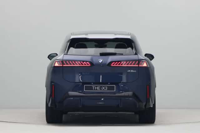 BMW iX3 (2026) thumbnail 9