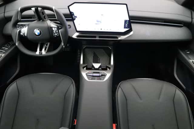 BMW iX3 (2026) thumbnail 13