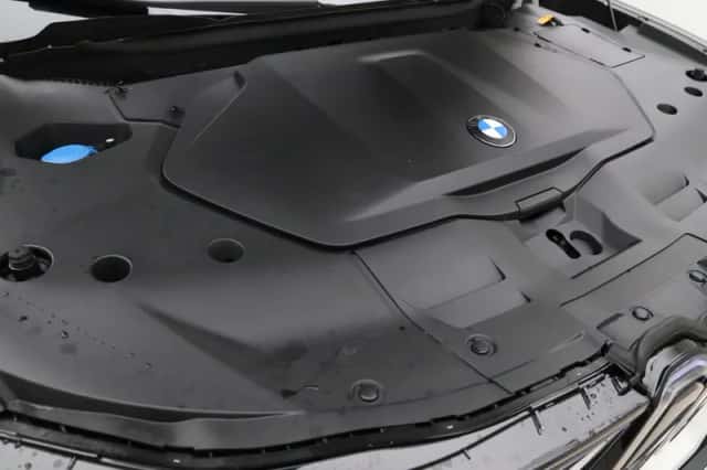 BMW iX3 (2026) thumbnail 4