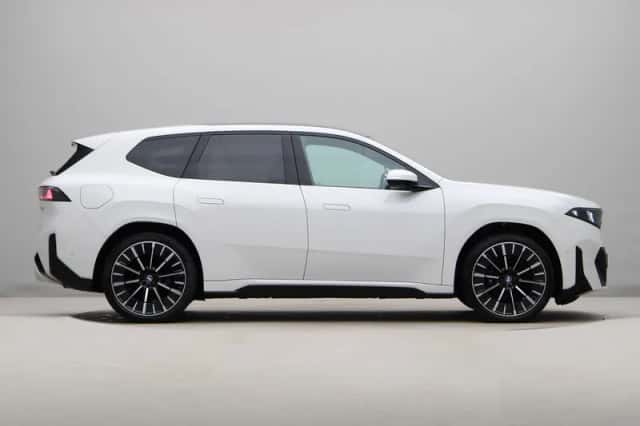 BMW iX3 (2026) thumbnail 8