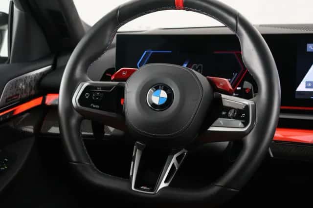 BMW M5 (2025) thumbnail 2