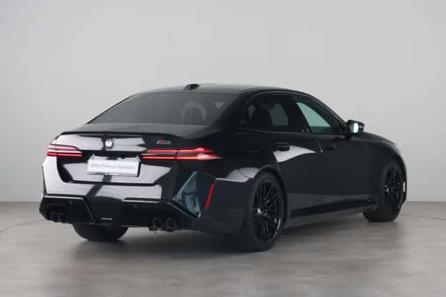 BMW M5 (2025) thumbnail 5