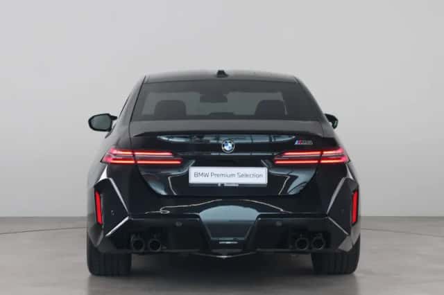 BMW M5 (2025) thumbnail 6