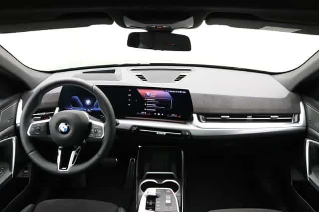 BMW X2 (2025) thumbnail 13