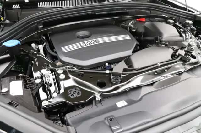 BMW X2 (2025) thumbnail 4