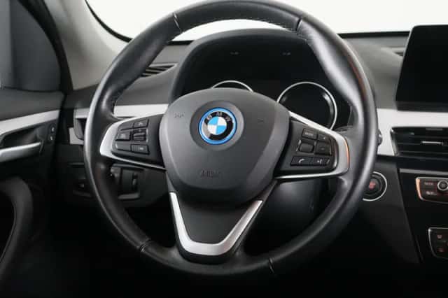 BMW X1 (2022) thumbnail 2