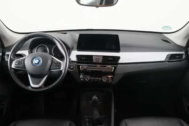 BMW X1 (2022) thumbnail 13