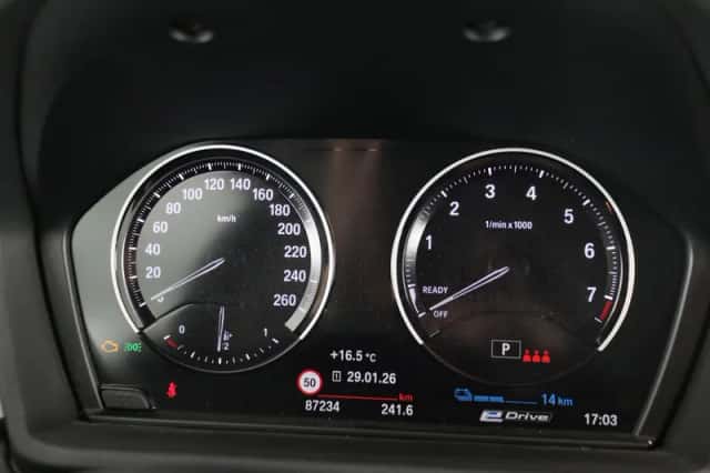 BMW X1 (2022) thumbnail 3