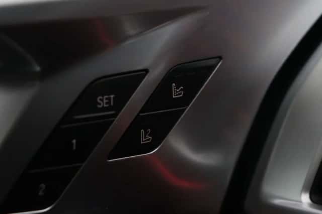 BMW XM (2024) thumbnail 25