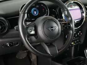 MINI Electric (2022) thumbnail 2