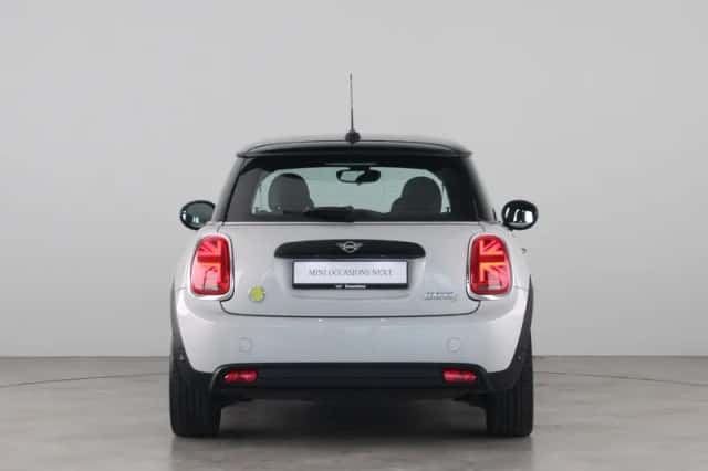 MINI Electric (2022) thumbnail 11