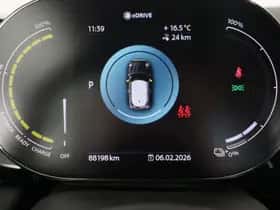 MINI Electric (2022) thumbnail 4