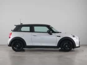 MINI Electric (2022) thumbnail 9