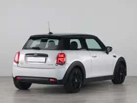 MINI Electric (2022) thumbnail 10