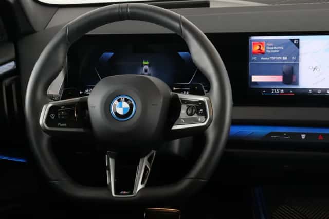 BMW X3 (2025) thumbnail 2