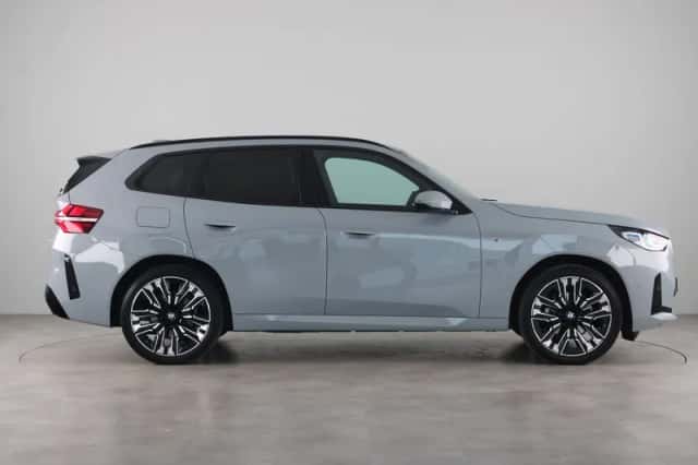 BMW X3 (2025) thumbnail 9
