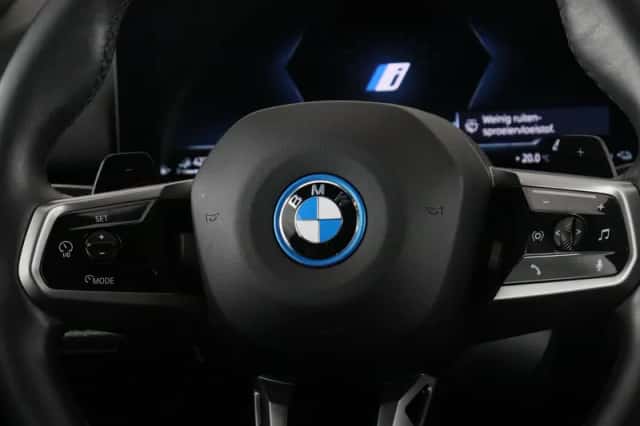 BMW 5-Serie (2025) thumbnail 3