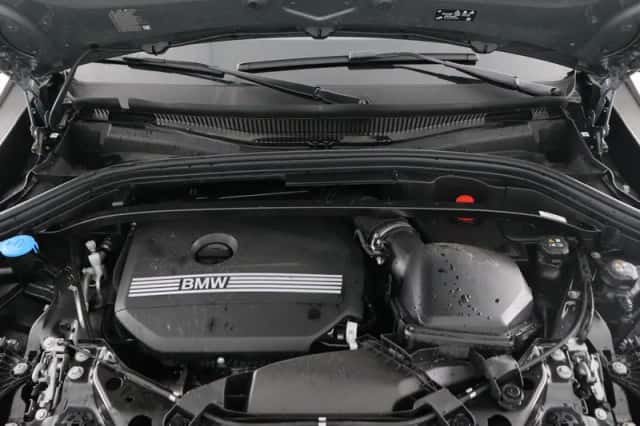 BMW X2 (2024) thumbnail 5