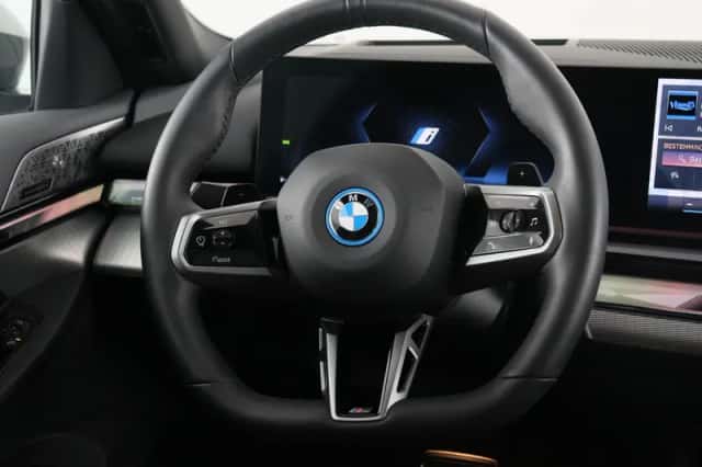 BMW 5-Serie (2025) thumbnail 2