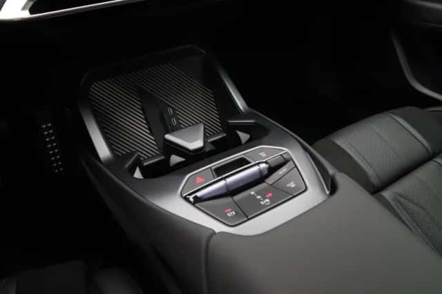 BMW iX3 (2026) thumbnail 18
