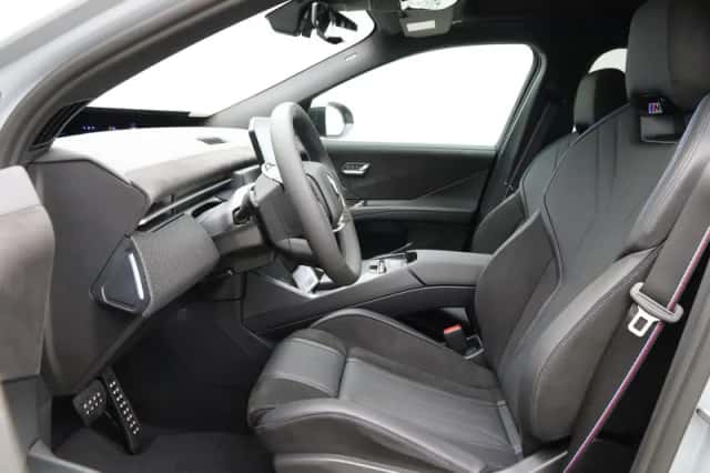 BMW iX3 (2026) thumbnail 4