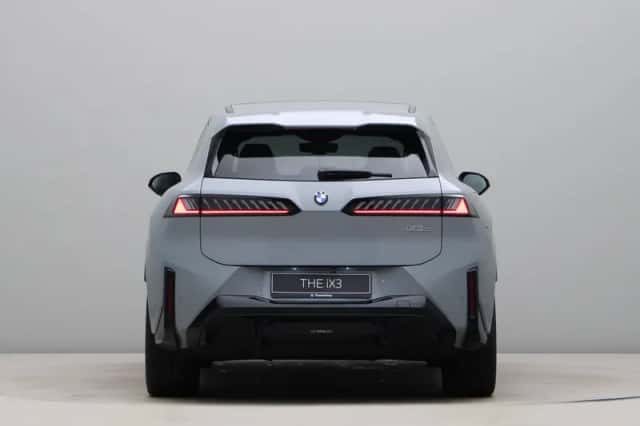 BMW iX3 (2026) thumbnail 9