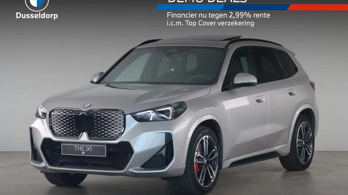 BMW iX1 (2026) — foto 1