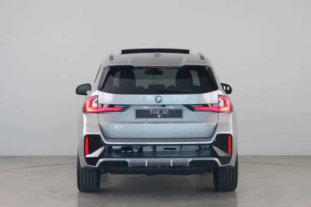 BMW iX1 (2026) thumbnail 12