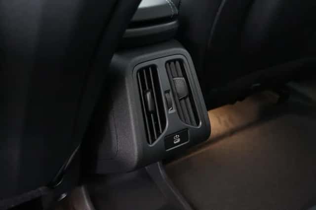 BMW iX1 (2026) thumbnail 25