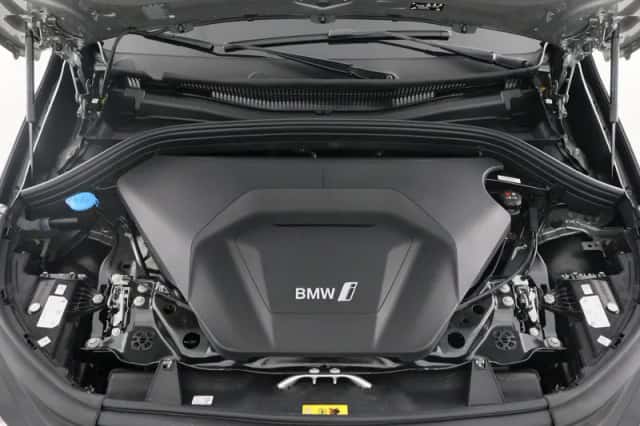 BMW iX1 (2026) thumbnail 6