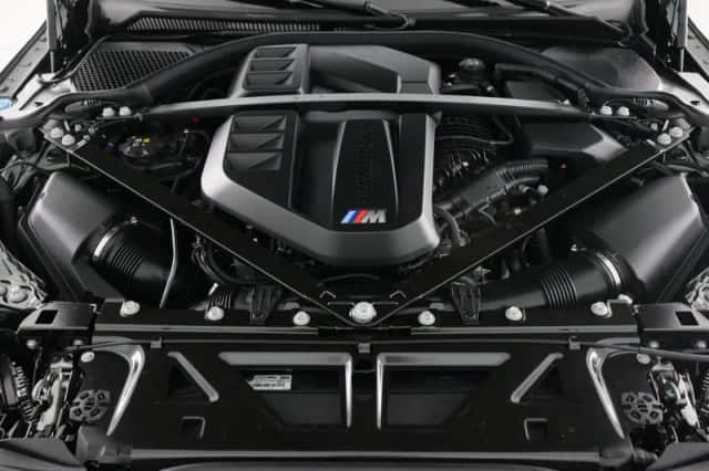 BMW M4 (2026) thumbnail 5