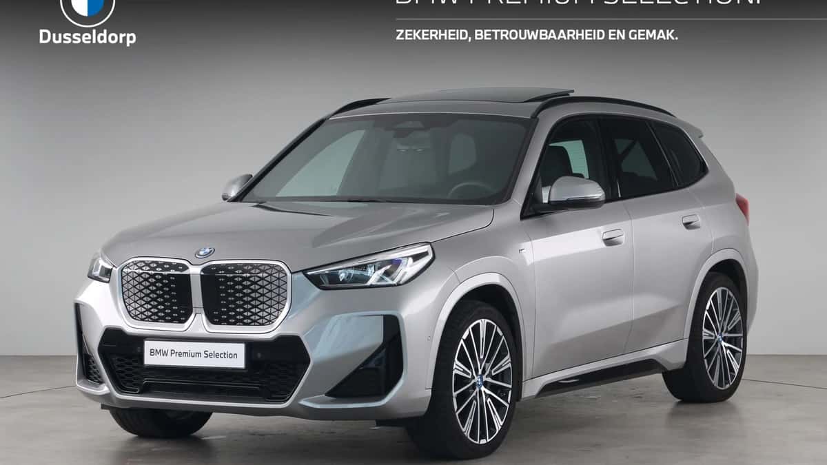 BMW iX1 (2025) — foto 1