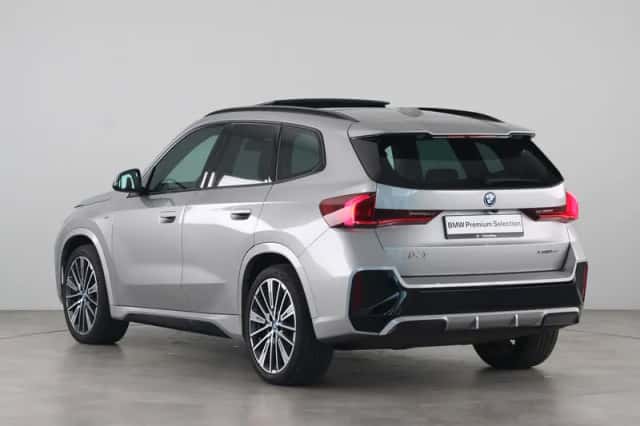 BMW iX1 (2025) thumbnail 13