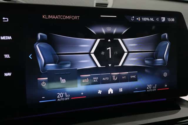 BMW iX1 (2025) thumbnail 16